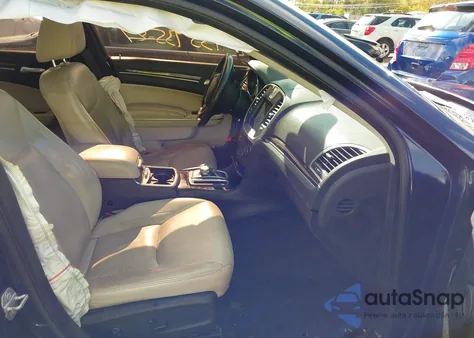 2015 Chrysler 300 Limited from USA, damaged, VIN 2C3CCARG7FH501177